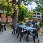 Hotel Preslav 3*