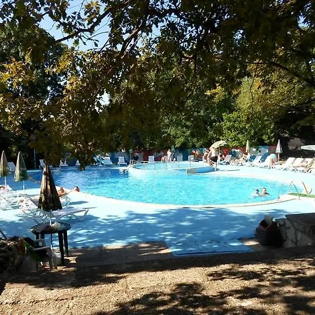 Preslav Hotel 3*