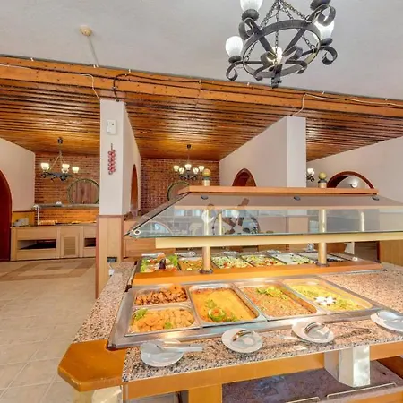 Hotel Preslav 3*