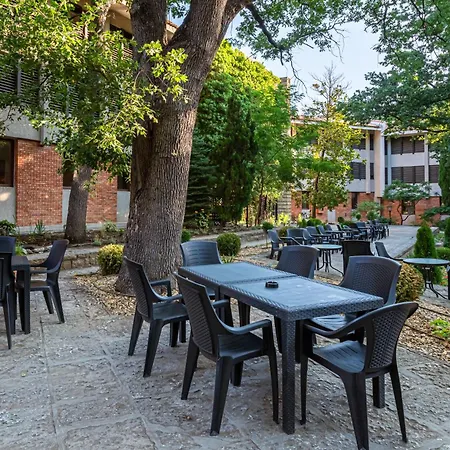 Hotel Preslav 3*