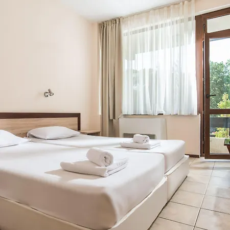 Preslav Hotel 3*