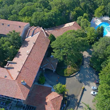 Preslav Hotel 3*